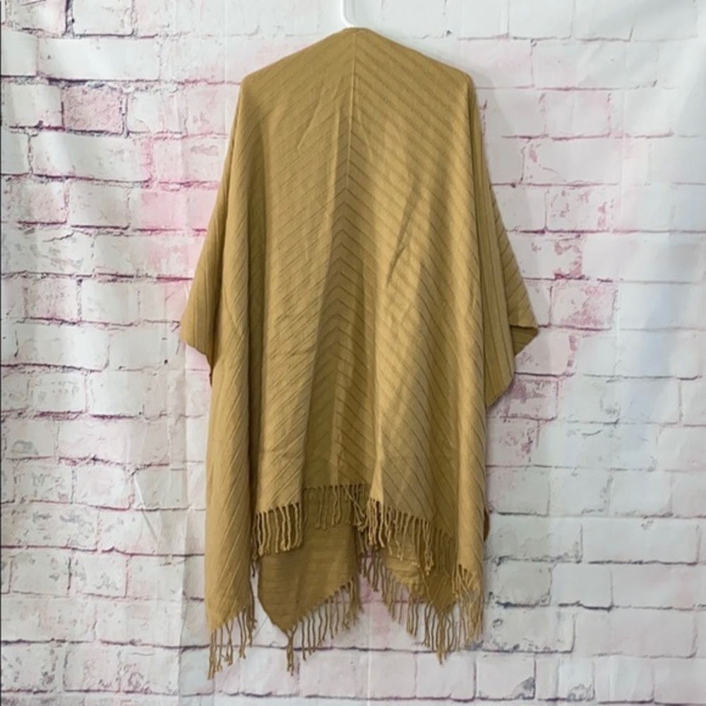 CROFT & BARROW Onesize Tan Poncho - Picture 8 of 10